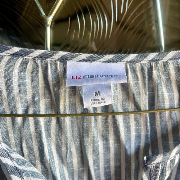 Women’s Liz Claiborne Gray and White Striped Blouse Size M - Picture 2 of 4